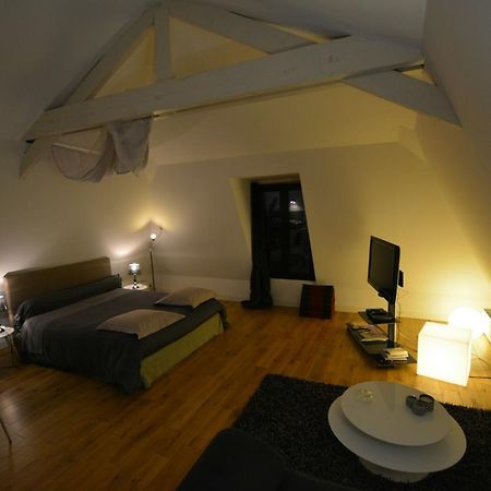 Maison D'Hotes Les Coudreaux Rueil-Malmaison Eksteriør bilde