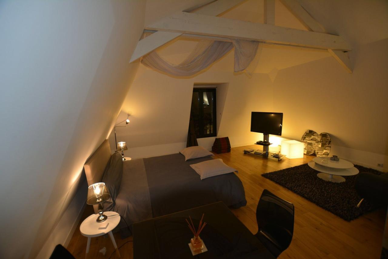 Maison D'Hotes Les Coudreaux Rueil-Malmaison Eksteriør bilde
